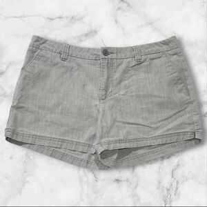Magellan Women's Gray Casual Fishing Shorts Size 14- C37